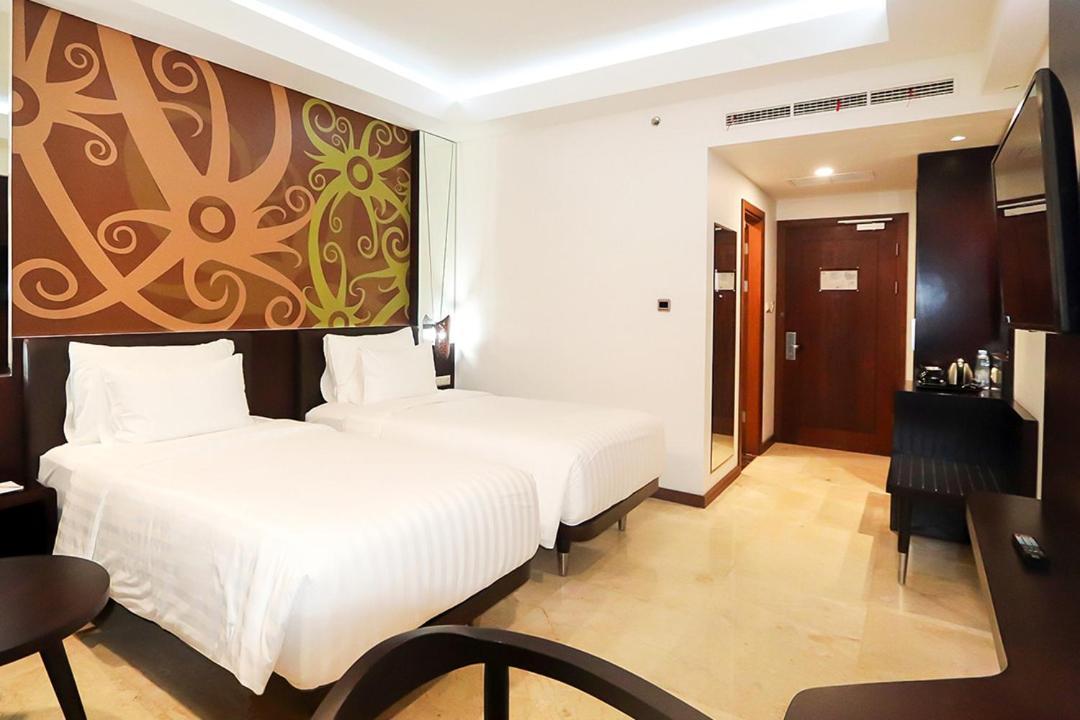 M Bahalap Hotel Palangka Raya Esterno foto