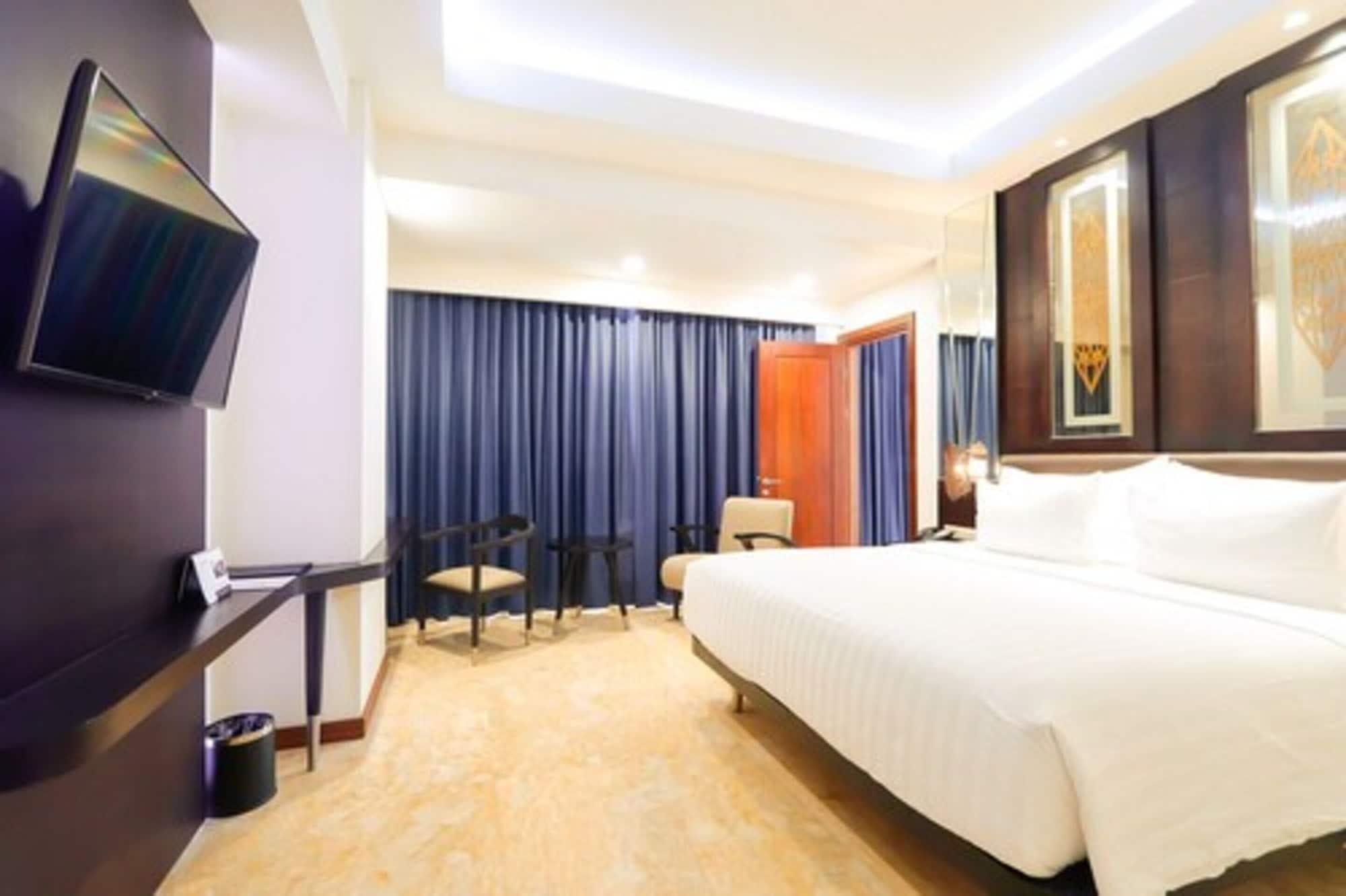 M Bahalap Hotel Palangka Raya Esterno foto
