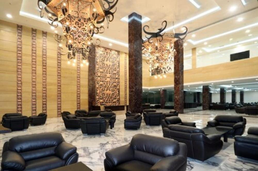 M Bahalap Hotel Palangka Raya Esterno foto