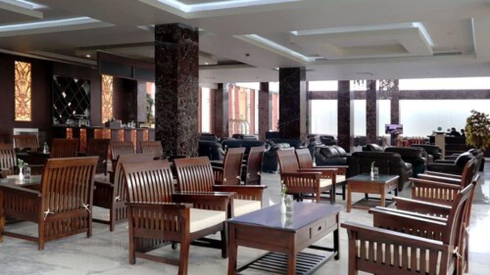 M Bahalap Hotel Palangka Raya Esterno foto