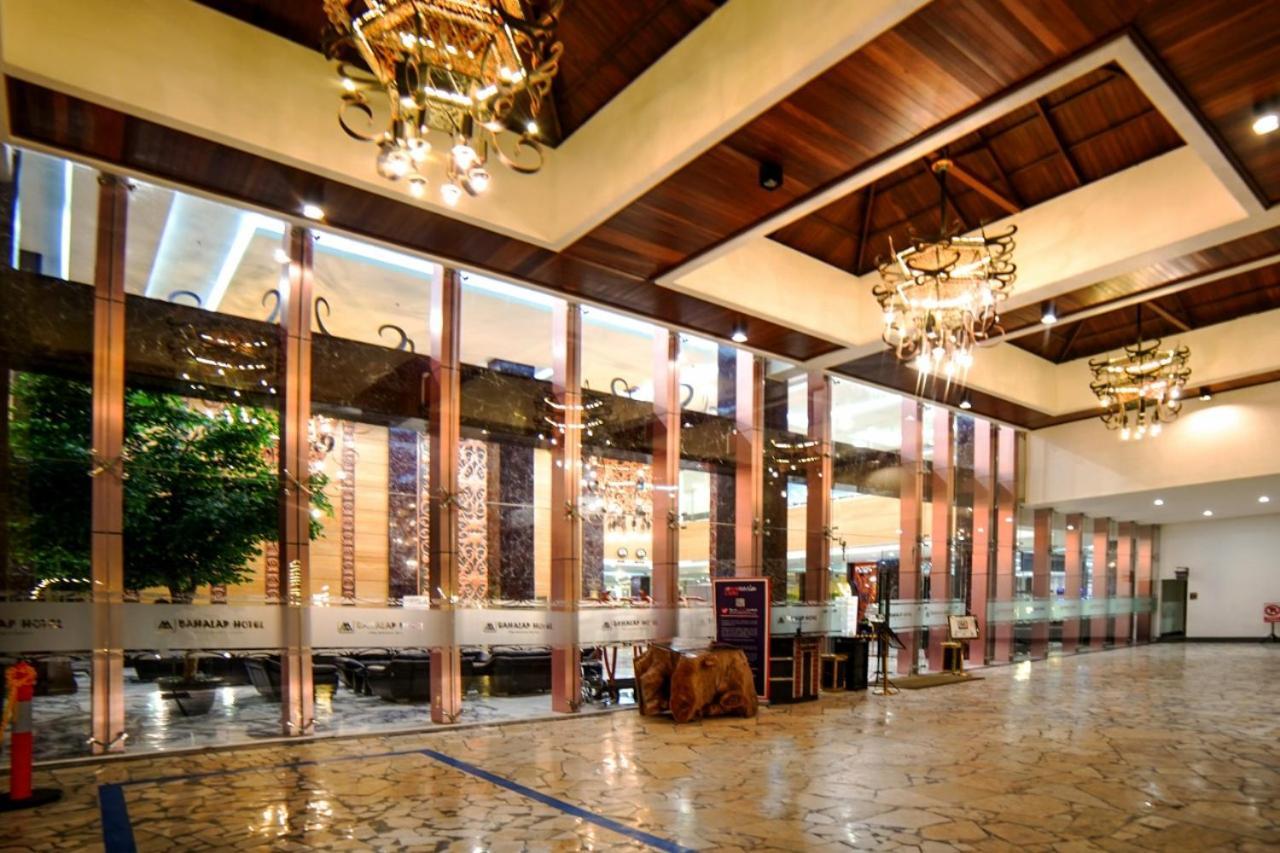M Bahalap Hotel Palangka Raya Esterno foto