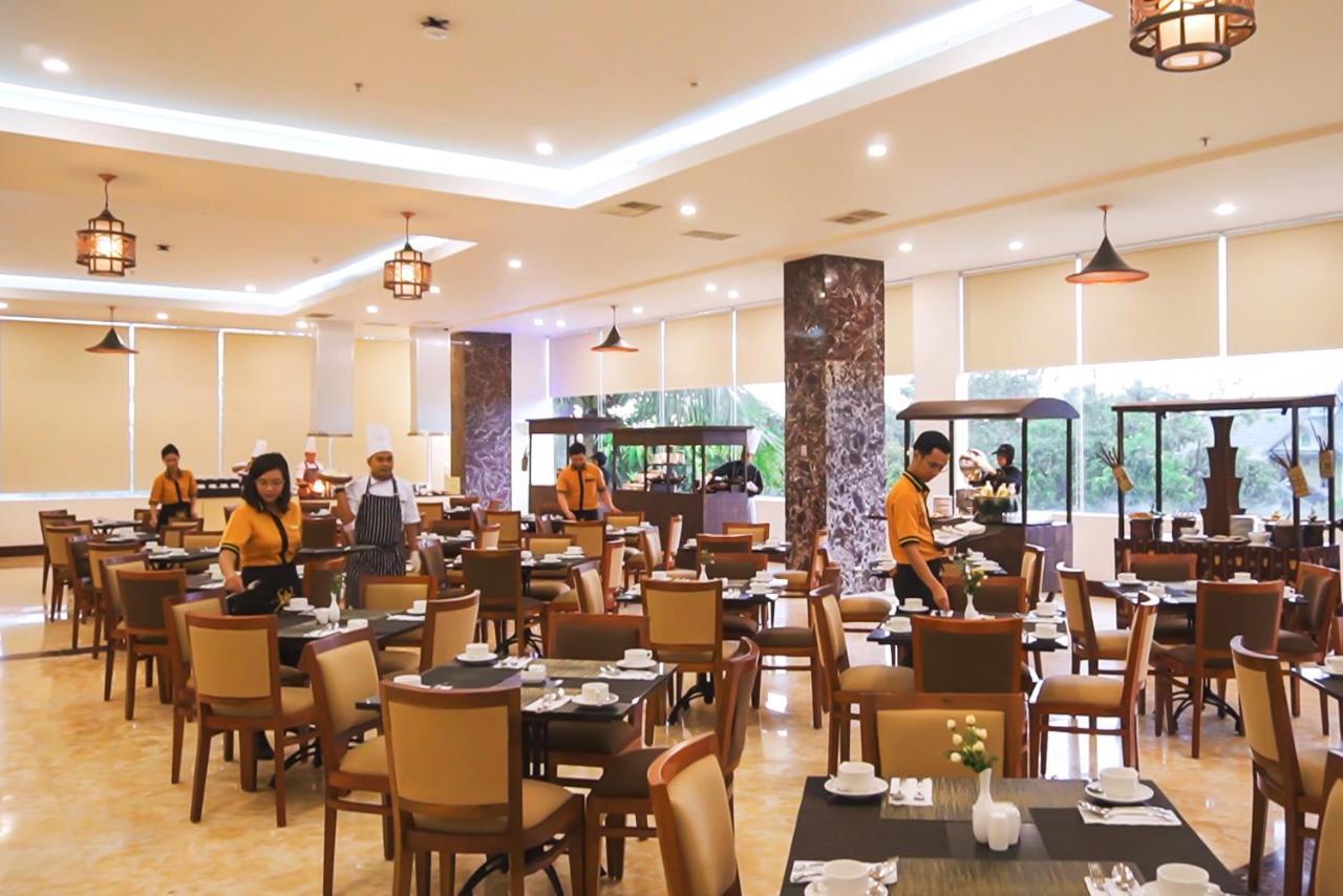 M Bahalap Hotel Palangka Raya Esterno foto